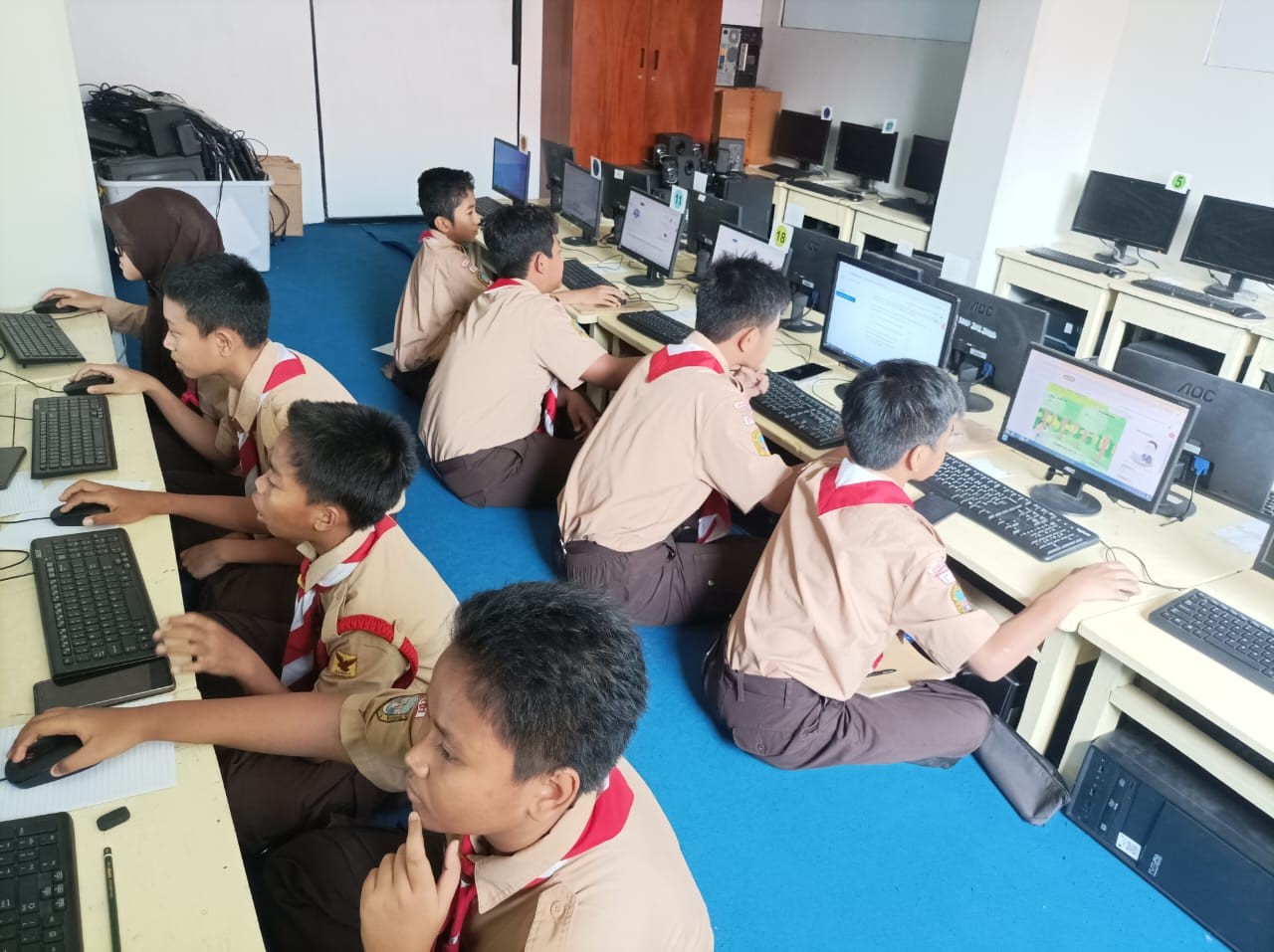 LAB KOMPUTER